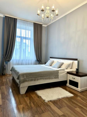 Lux apartments in the city center, with a view of the theater, near Zlata Plaza